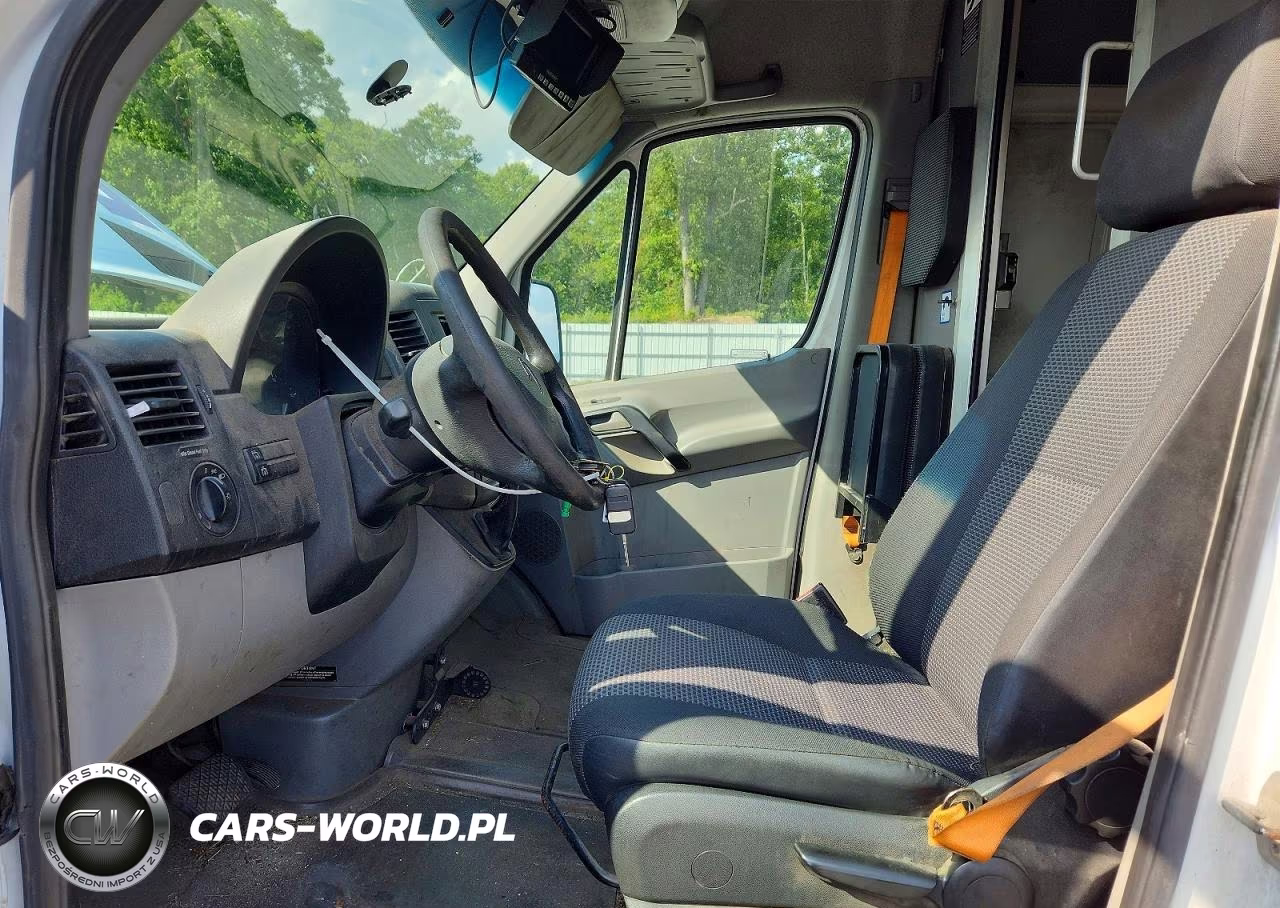 2011 Mercedes-Benz Sprinter 2500 Delivery Van VIN:WD3PE8CB4B5572636 - 7
