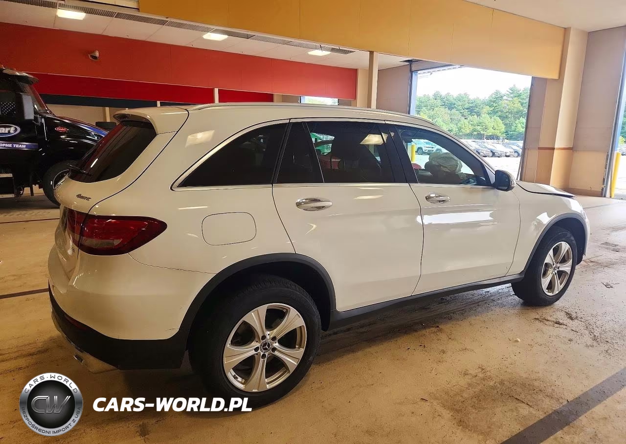 2018 Mercedes-Benz Glc 300 4Matic VIN:WDC0G4KB8JV028855 - 3