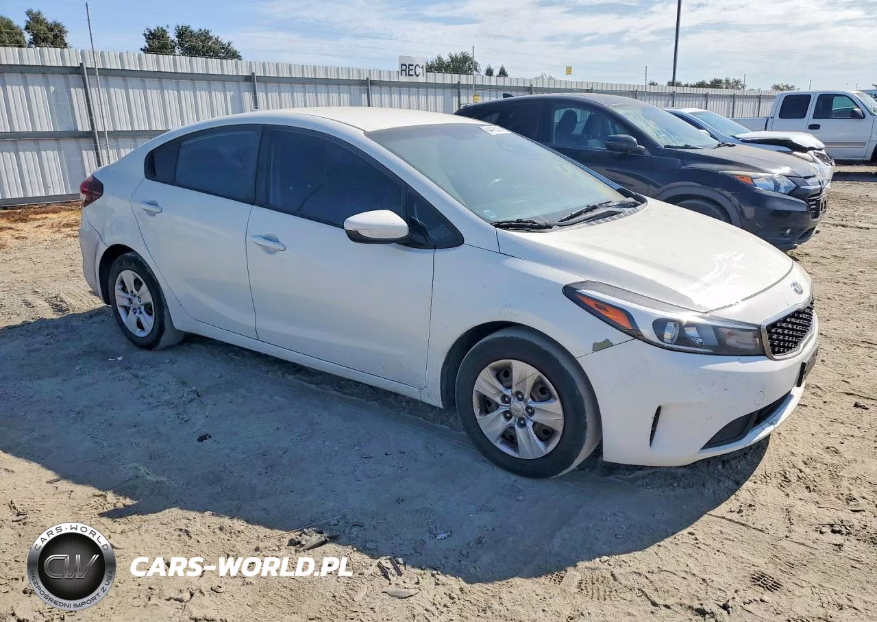 2017 Kia Forte Lx VIN:3KPFK4A71HE010417 - 4