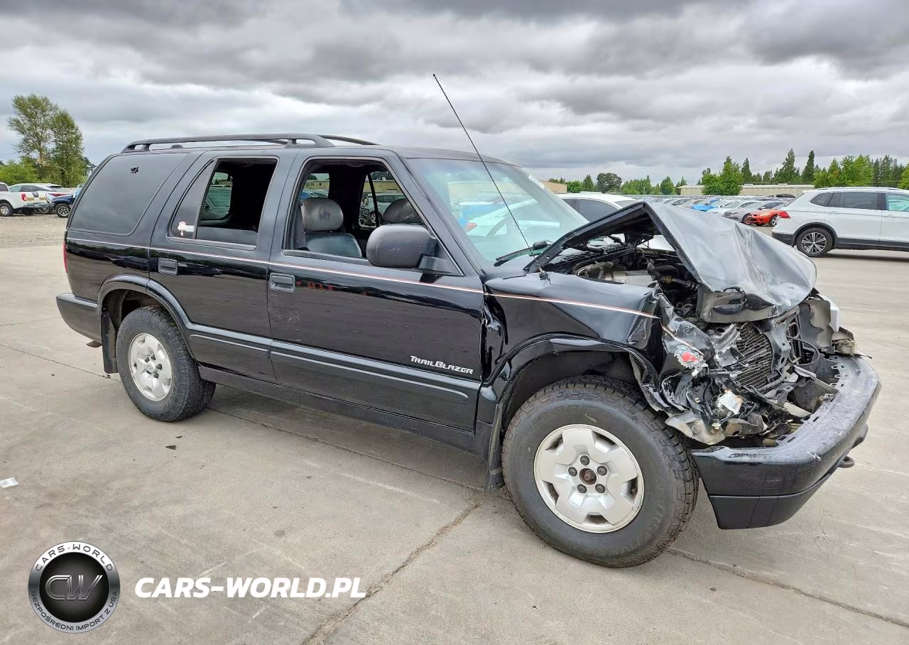 2001 Chevrolet Blazer VIN:1GNDT13W412223802 - 4