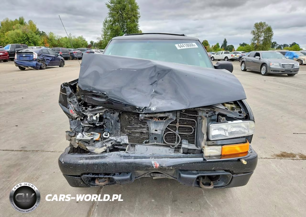2001 Chevrolet Blazer VIN:1GNDT13W412223802 - 5
