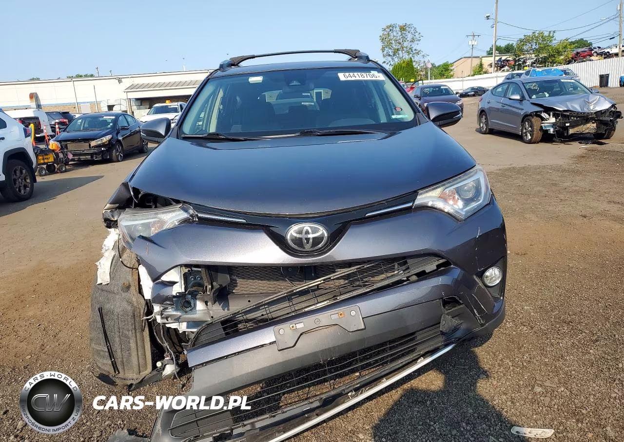 2017 Toyota Rav4 Xle VIN:JTMRFREV3HJ125093 - 5