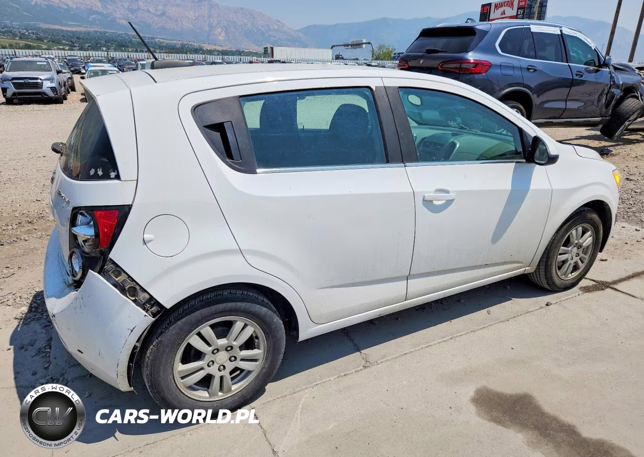 2015 Chevrolet Sonic Lt VIN:1G1JC6SH7F4188298 - 3