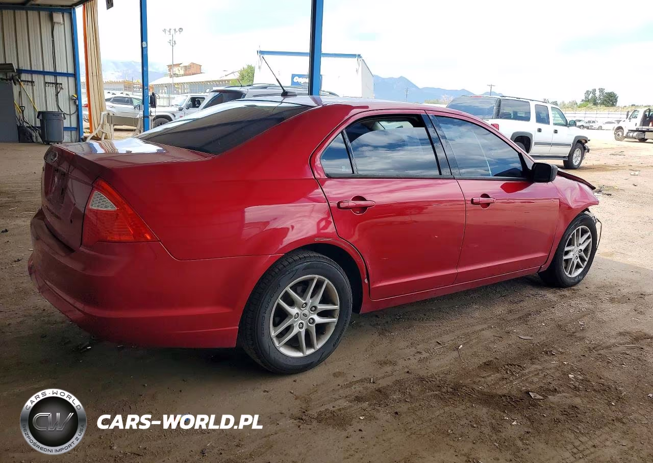 2012 Ford Fusion S VIN:3FAHP0GA9CR365252 - 3