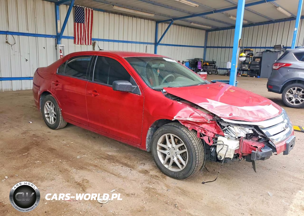 2012 Ford Fusion S VIN:3FAHP0GA9CR365252 - 4