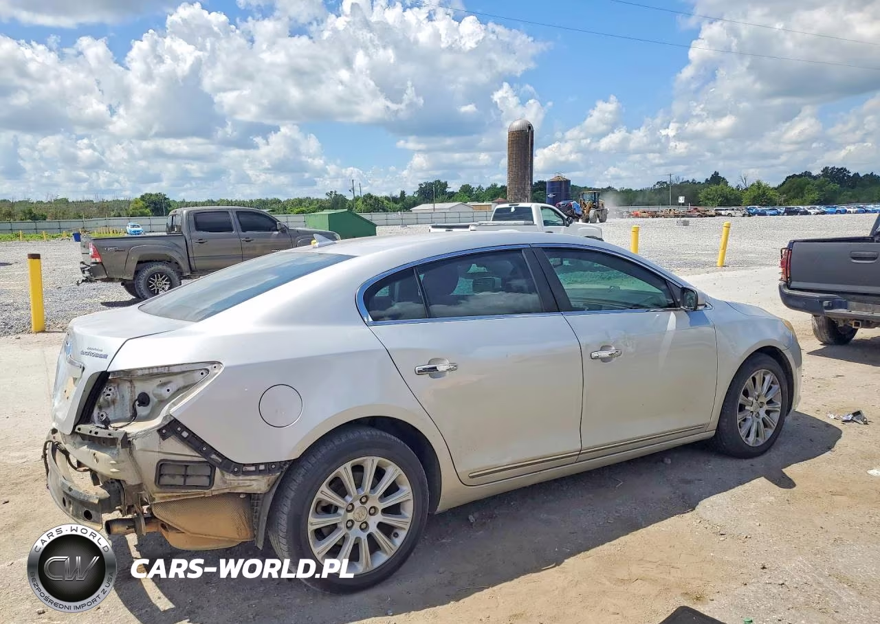2013 Buick Lacrosse VIN:1G4GC5E39DF228762 - 3