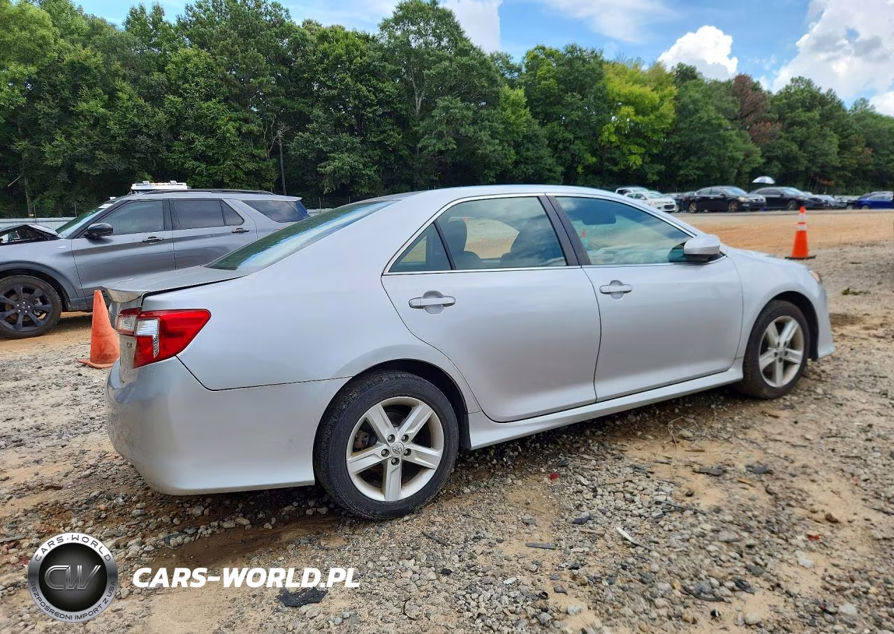 2013 Toyota Camry Se VIN:4T1BF1FK0DU259572 - 3