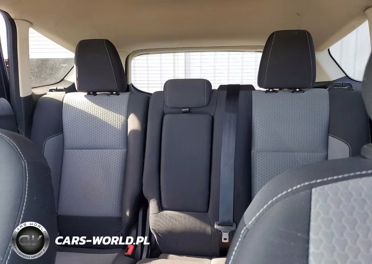 2019 Ford Escape Se VIN:1FMCU9GD6KUA69359 - 10