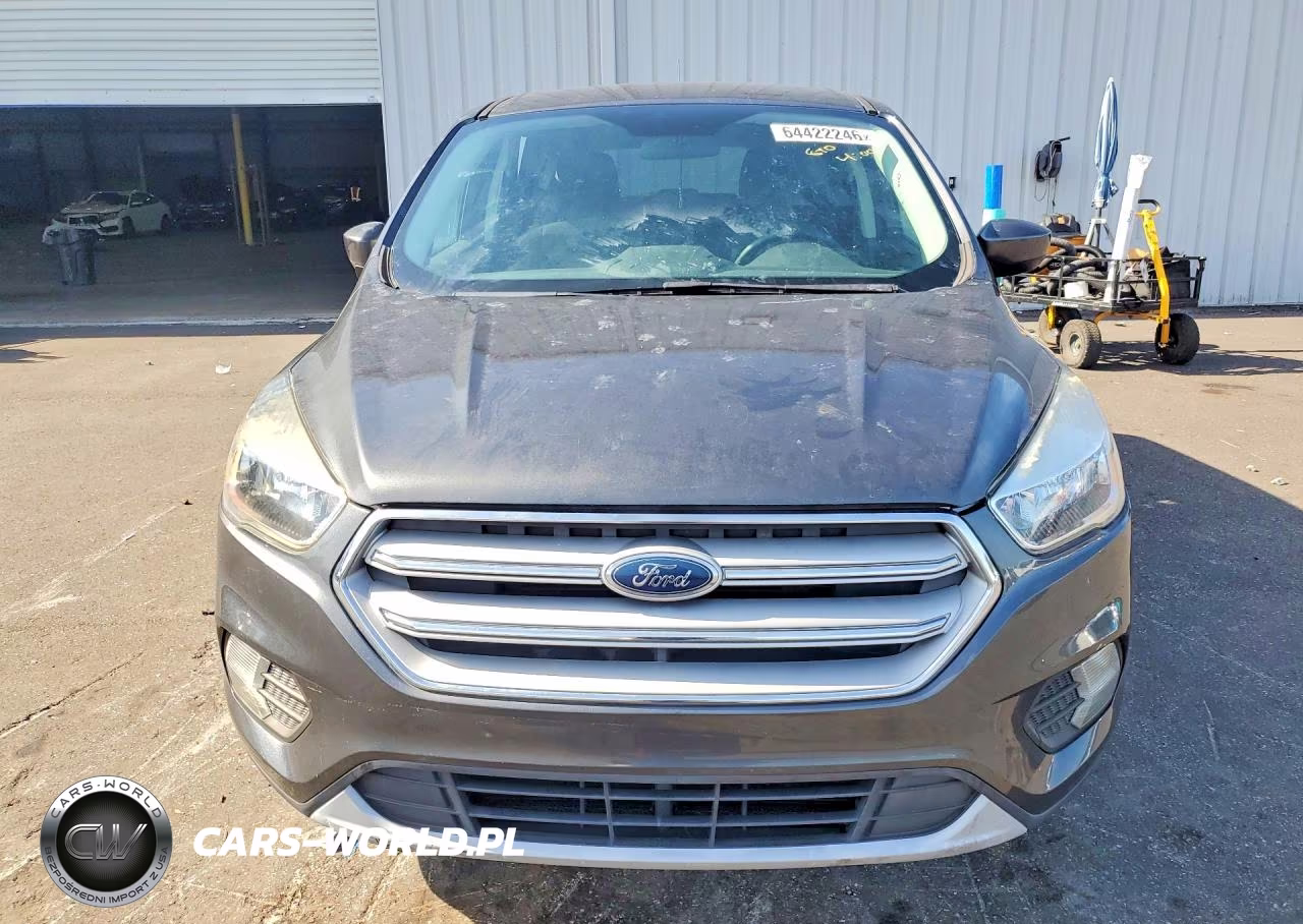 2019 Ford Escape Se VIN:1FMCU9GD6KUA69359 - 5