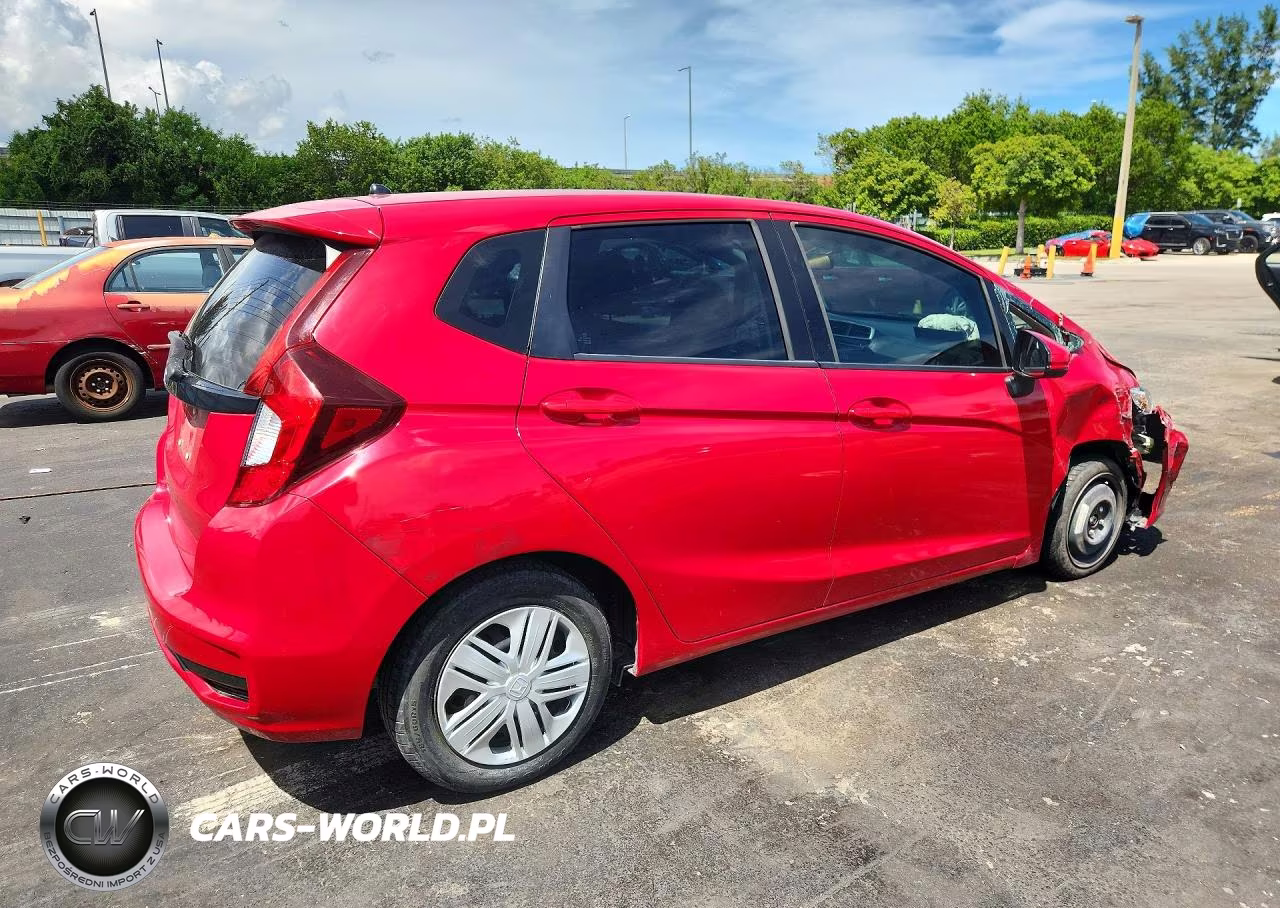 2019 Honda Fit Lx VIN:3HGGK5H45KM723549 - 3