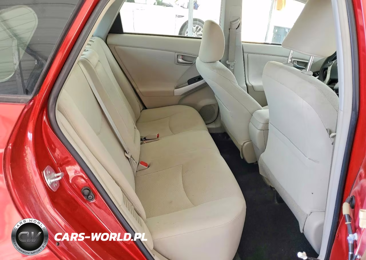 2015 Toyota Prius Two VIN:JTDKN3DU7F1995985 - 10