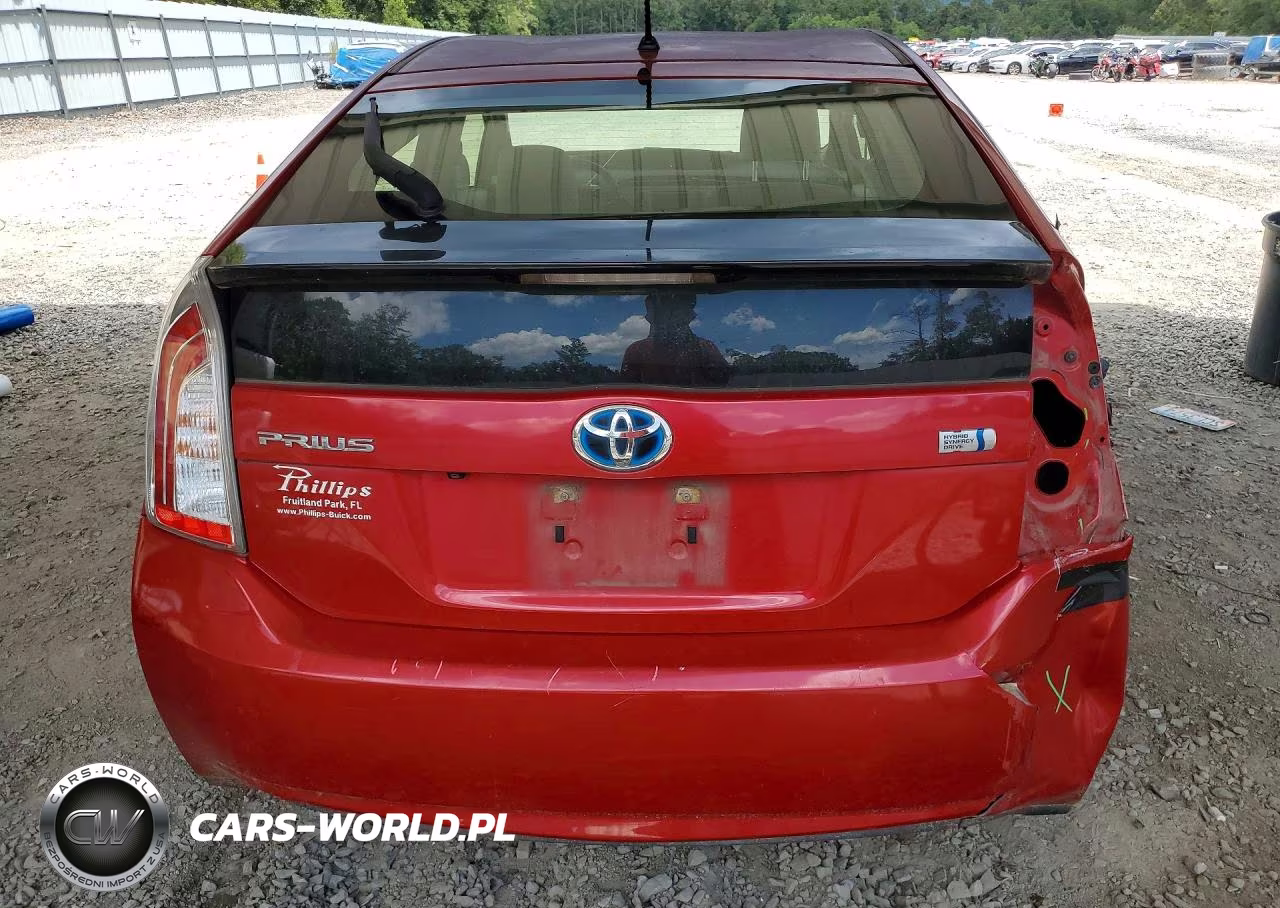 2015 Toyota Prius Two VIN:JTDKN3DU7F1995985 - 6