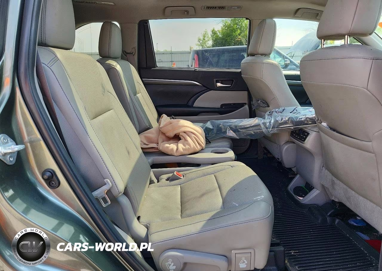 2019 Toyota Highlander Limited Platinum VIN:5TDDZRFH5KS707412 - 11