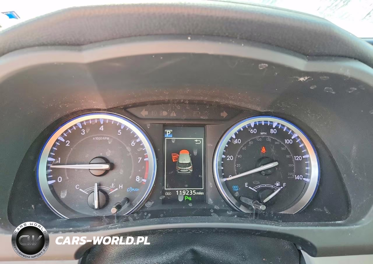 2019 Toyota Highlander Limited Platinum VIN:5TDDZRFH5KS707412 - 9
