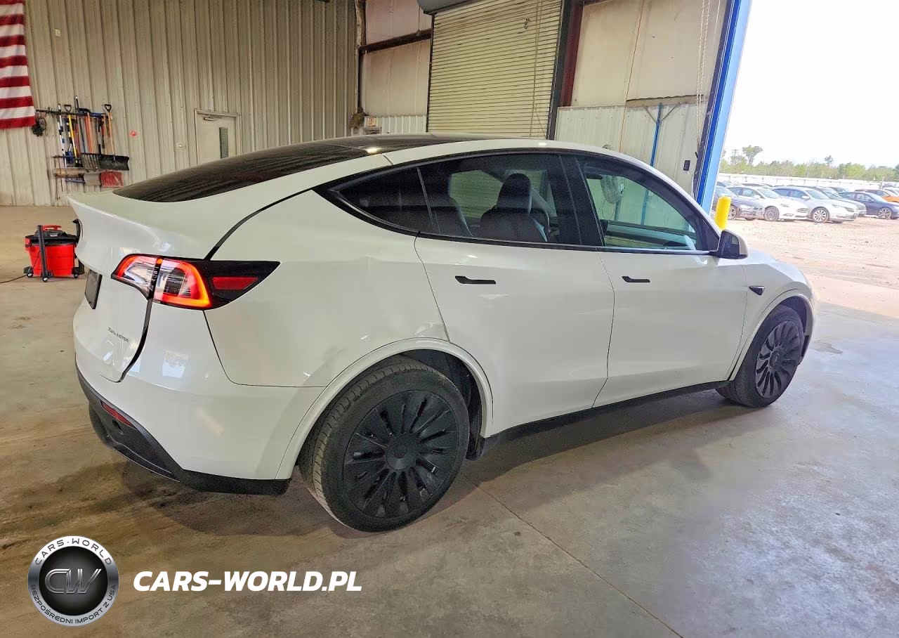 2023 TESLA MODEL Y VIN:7SAYGDEE1PF611177 - 3