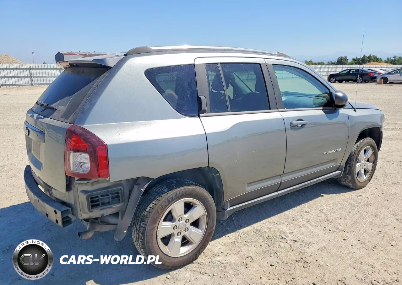 2014 Jeep Compass Sport VIN:1C4NJCBA1ED552052 - 3