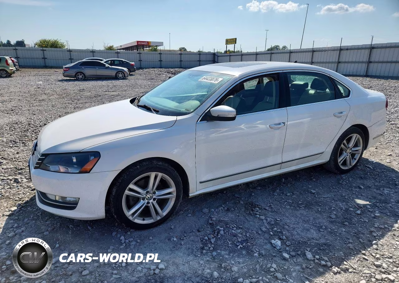 2014 Volkswagen Passat Se VIN:1VWBN7A3XEC106308 - 1