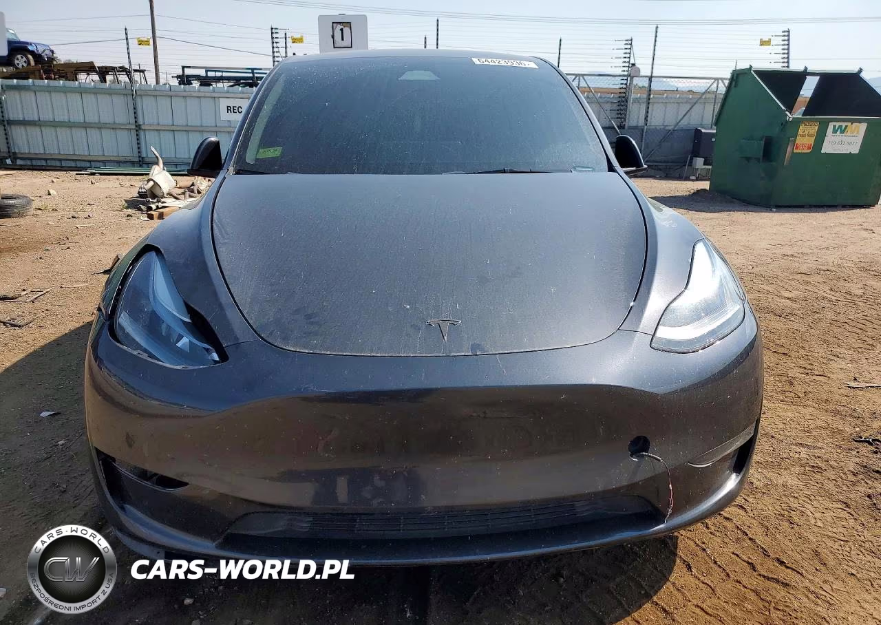 2024 Tesla Model Y VIN:7SAYGDEF8RF050004 - 5