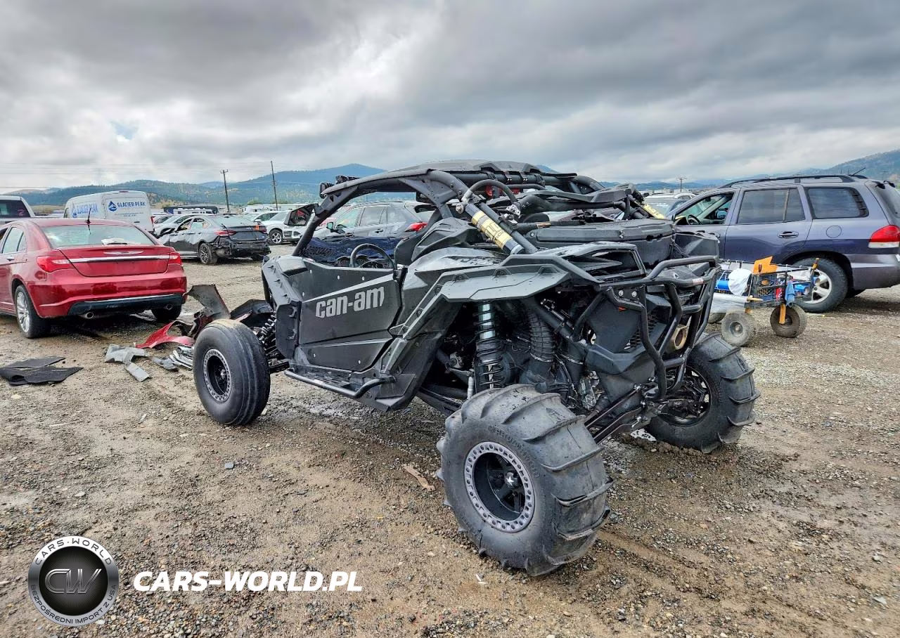 2018 Can-Am Maverick X3 Utility Vehicle VIN:3JBVXAW45JK000252 - 3