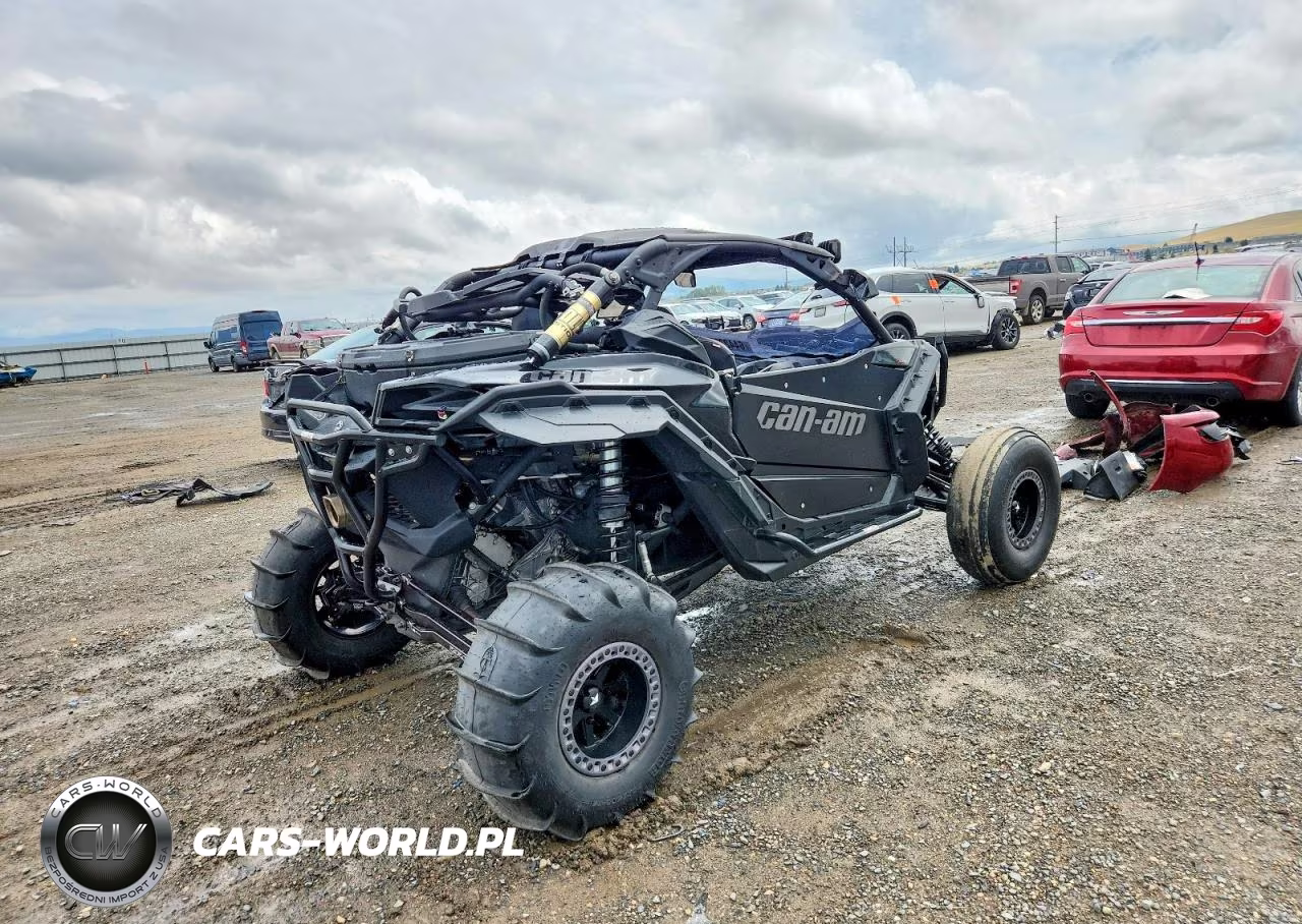 2018 Can-Am Maverick X3 Utility Vehicle VIN:3JBVXAW45JK000252 - 4