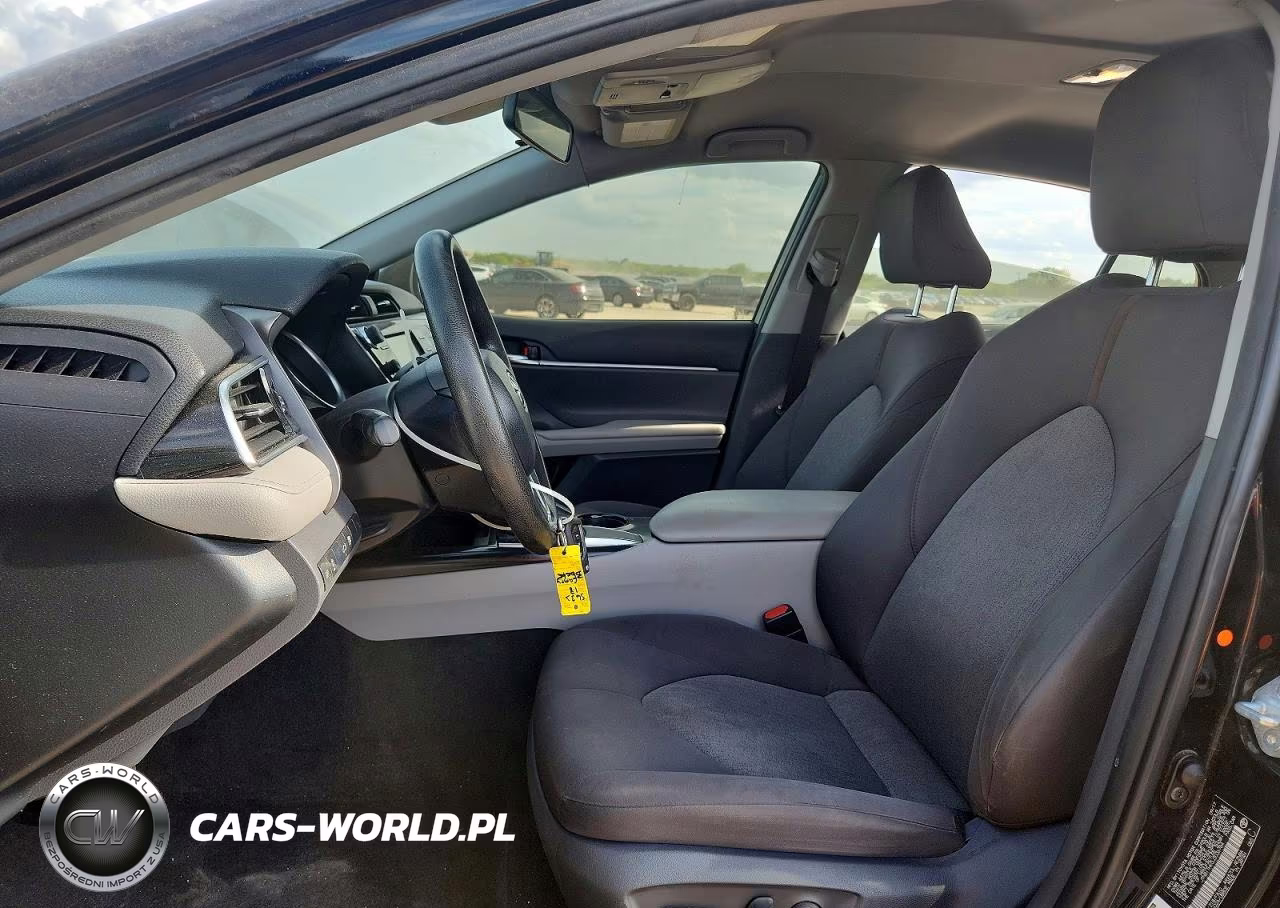 2018 Toyota Camry Le VIN:JTNB11HK0J3036784 - 7