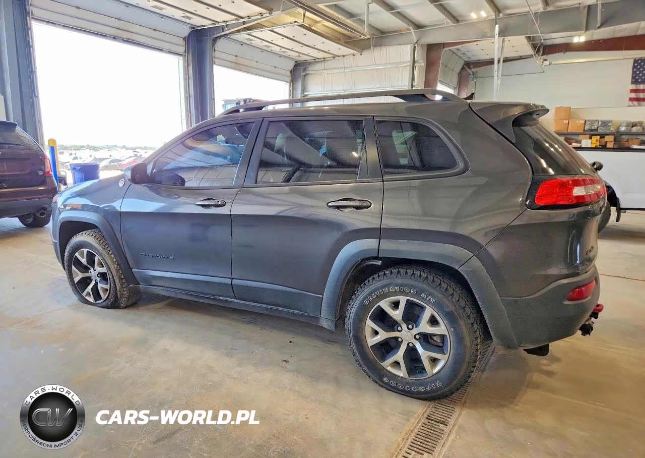 2015 Jeep Cherokee Trailhawk VIN:1C4PJMBS9FW563197 - 2