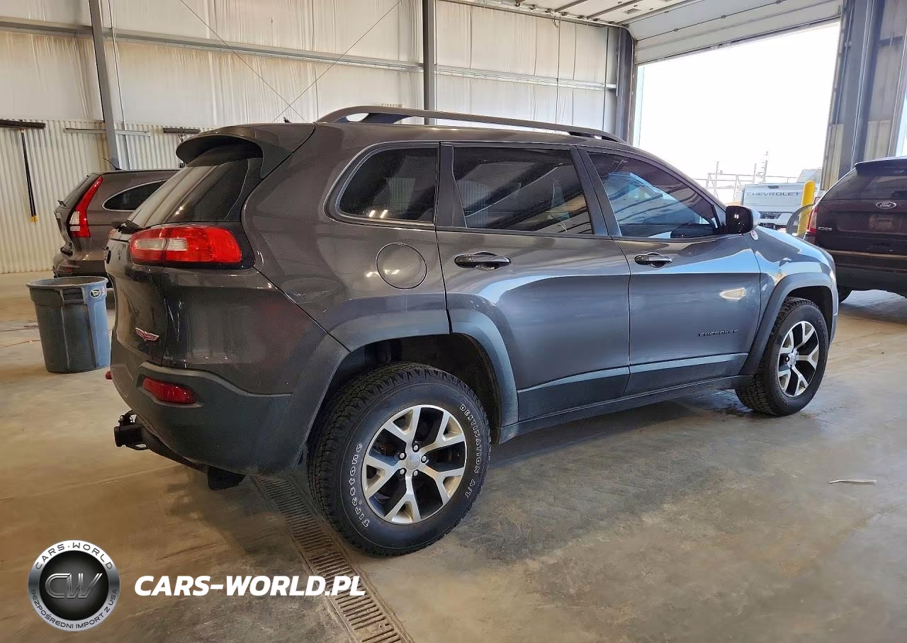 2015 Jeep Cherokee Trailhawk VIN:1C4PJMBS9FW563197 - 3
