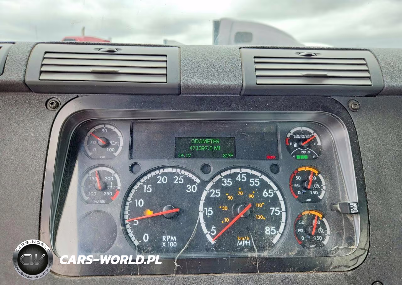 2016 Freightliner Cascadia 1 - Semi Truck VIN:1FUJGBDVXGLHG2902 - 9