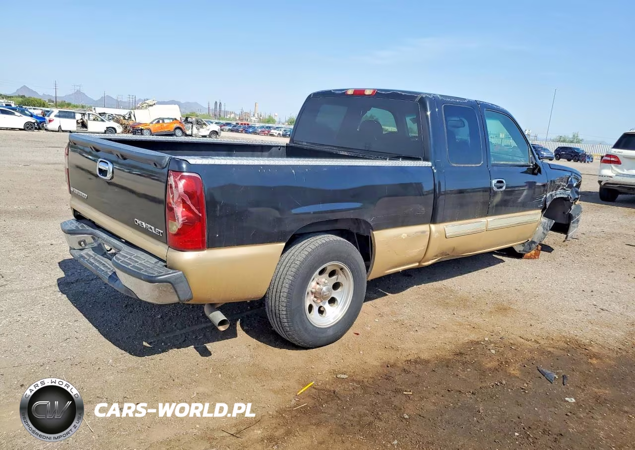 2003 Chevrolet Silverado C1500 VIN:2GCEC19V731290795 - 3