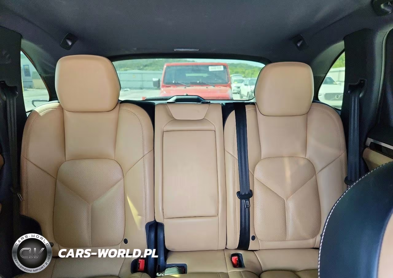 2016 Porsche Cayenne VIN:WP1AA2A21GLA06667 - 10