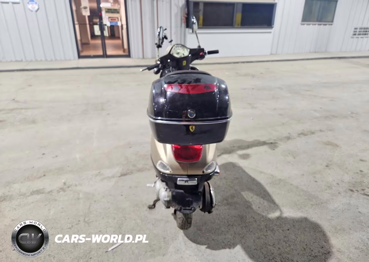 2011 Vespa Lx 50 VIN:ZAPC386B5B5300536 - 4