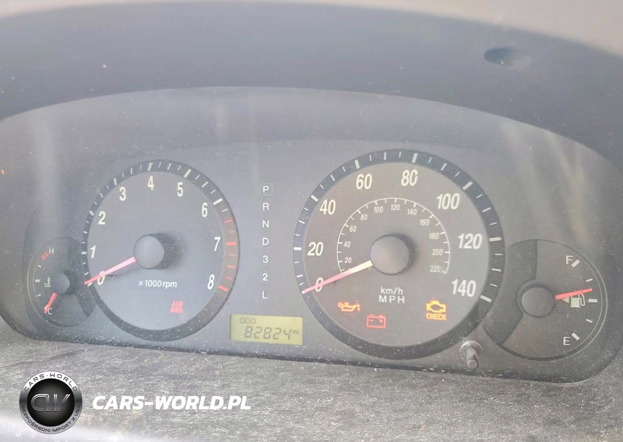 2004 Hyundai Elantra Gls VIN:KMHDN46D44U745302 - 9
