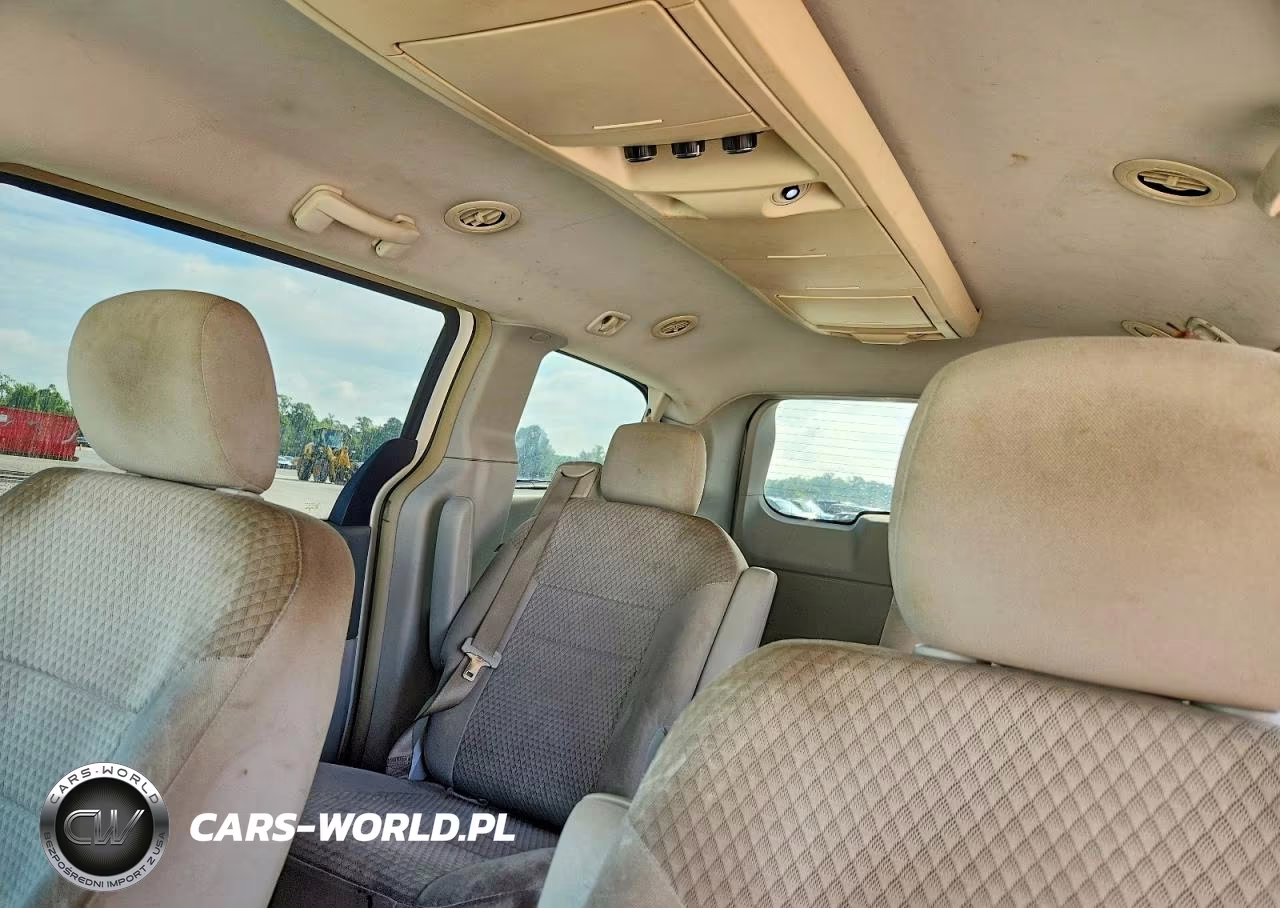 2008 Chrysler Town & Country Touring VIN:2A8HR54P68R713718 - 10