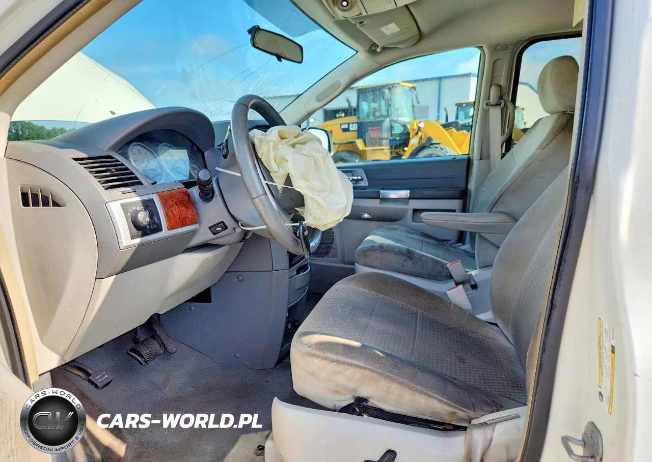 2008 Chrysler Town & Country Touring VIN:2A8HR54P68R713718 - 7
