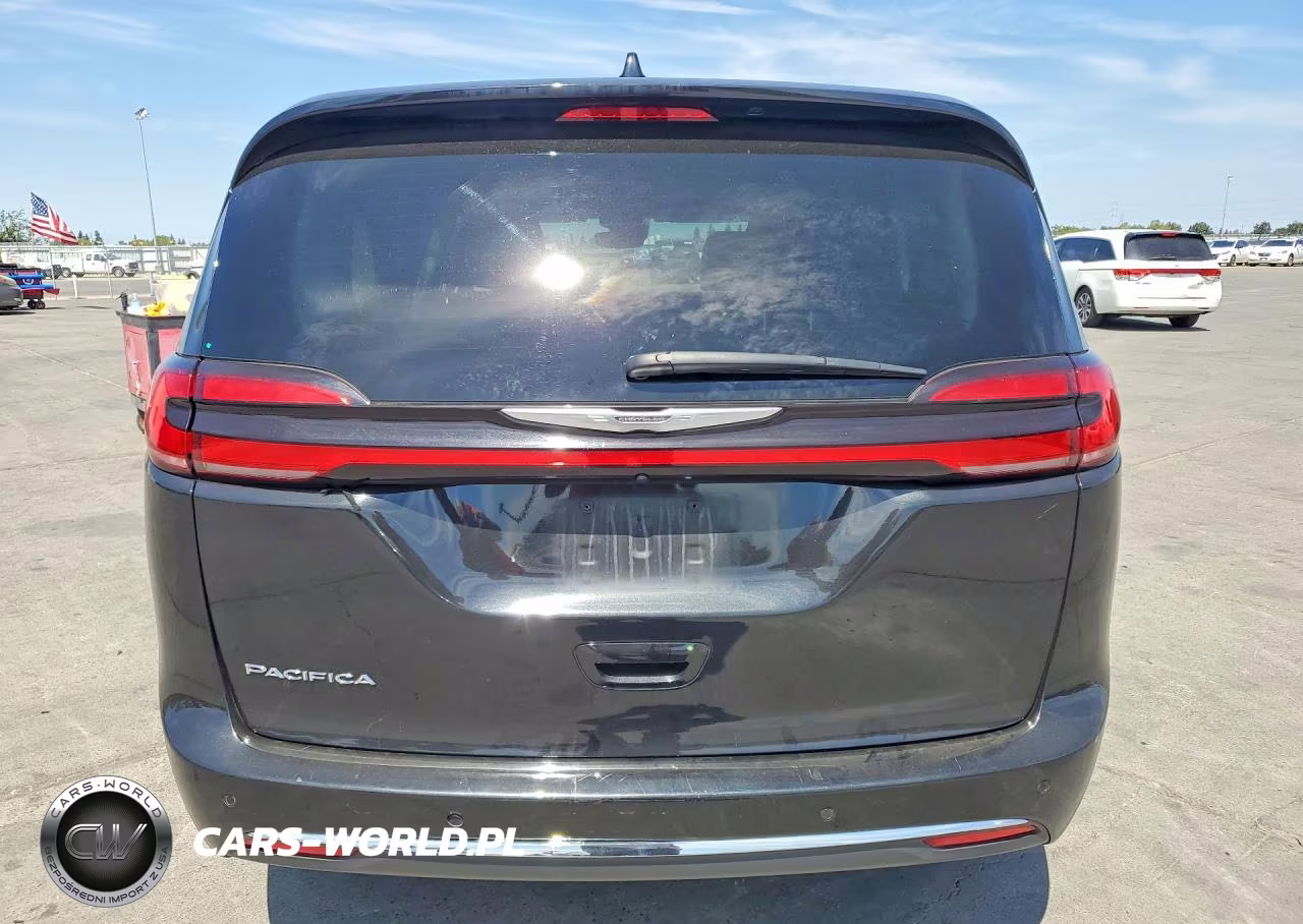 2023 Chrysler Pacifica Touring L VIN:2C4RC1BG3PR550422 - 6