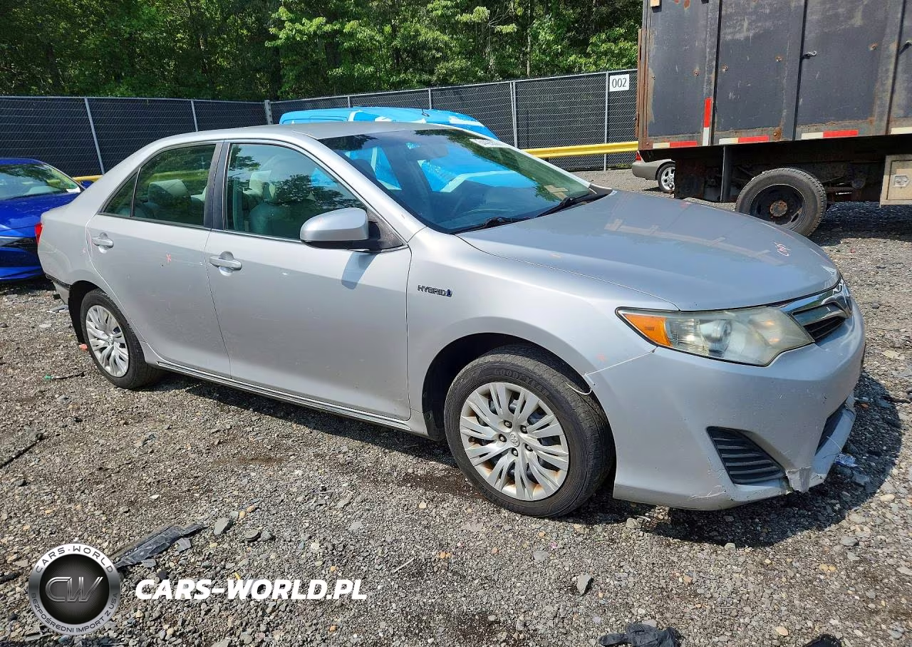 2013 Toyota Camry Hybrid Le VIN:4T1BD1FK5DU081020 - 4