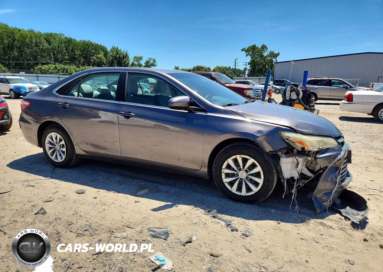 2016 Toyota Camry Le VIN:4T4BF1FKXGR534181 - 4