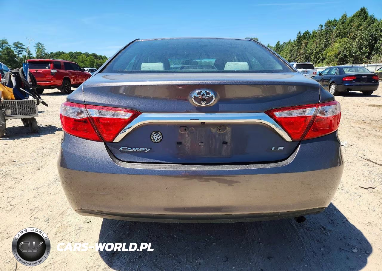 2016 Toyota Camry Le VIN:4T4BF1FKXGR534181 - 6