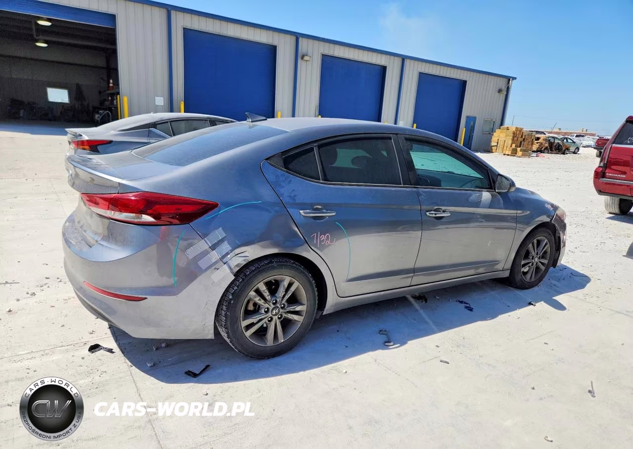 2018 Hyundai Elantra Value Edition VIN:5NPD84LF9JH346568 - 3