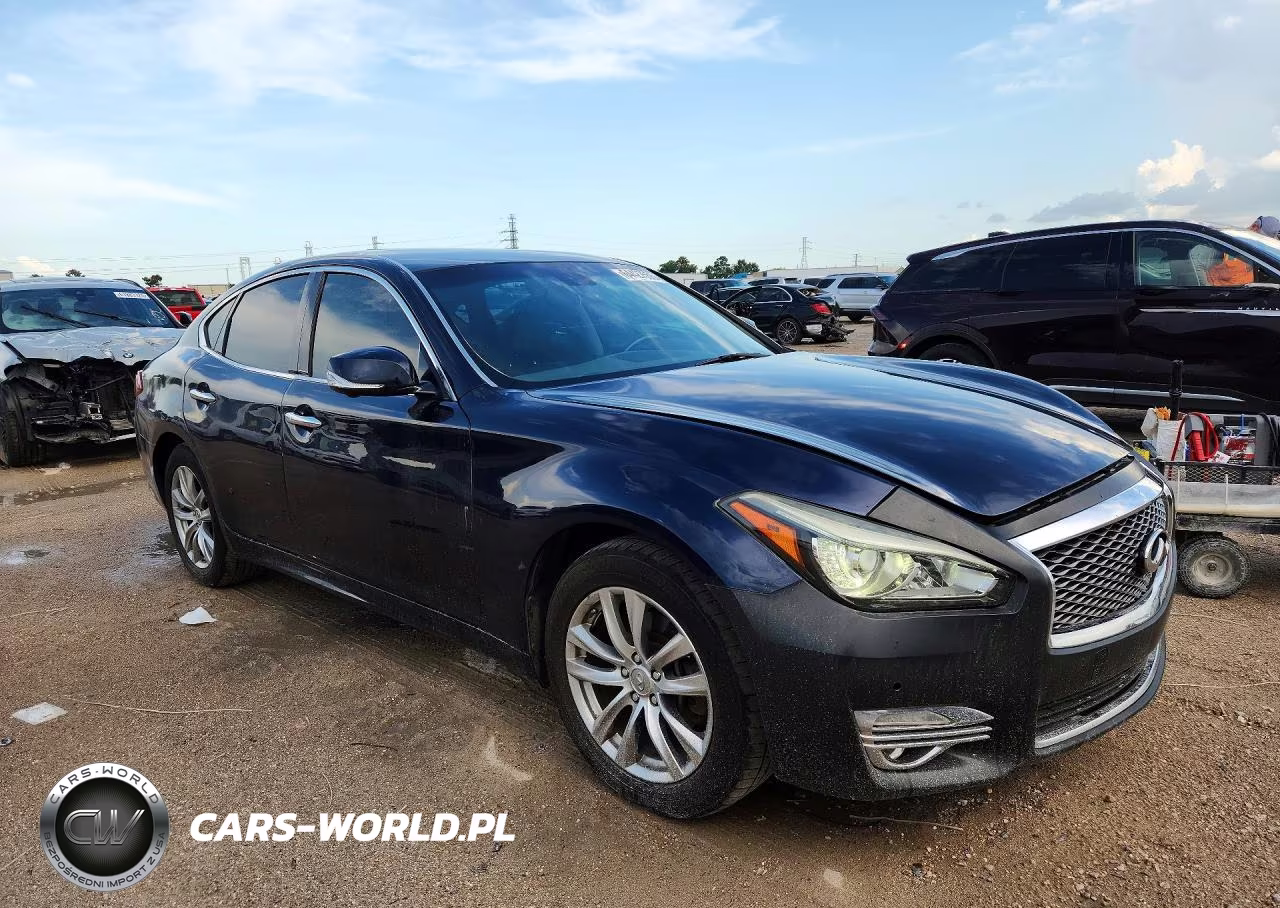 2015 Infiniti Q70 3.7 VIN:JN1BY1ARXFM562450 - 4