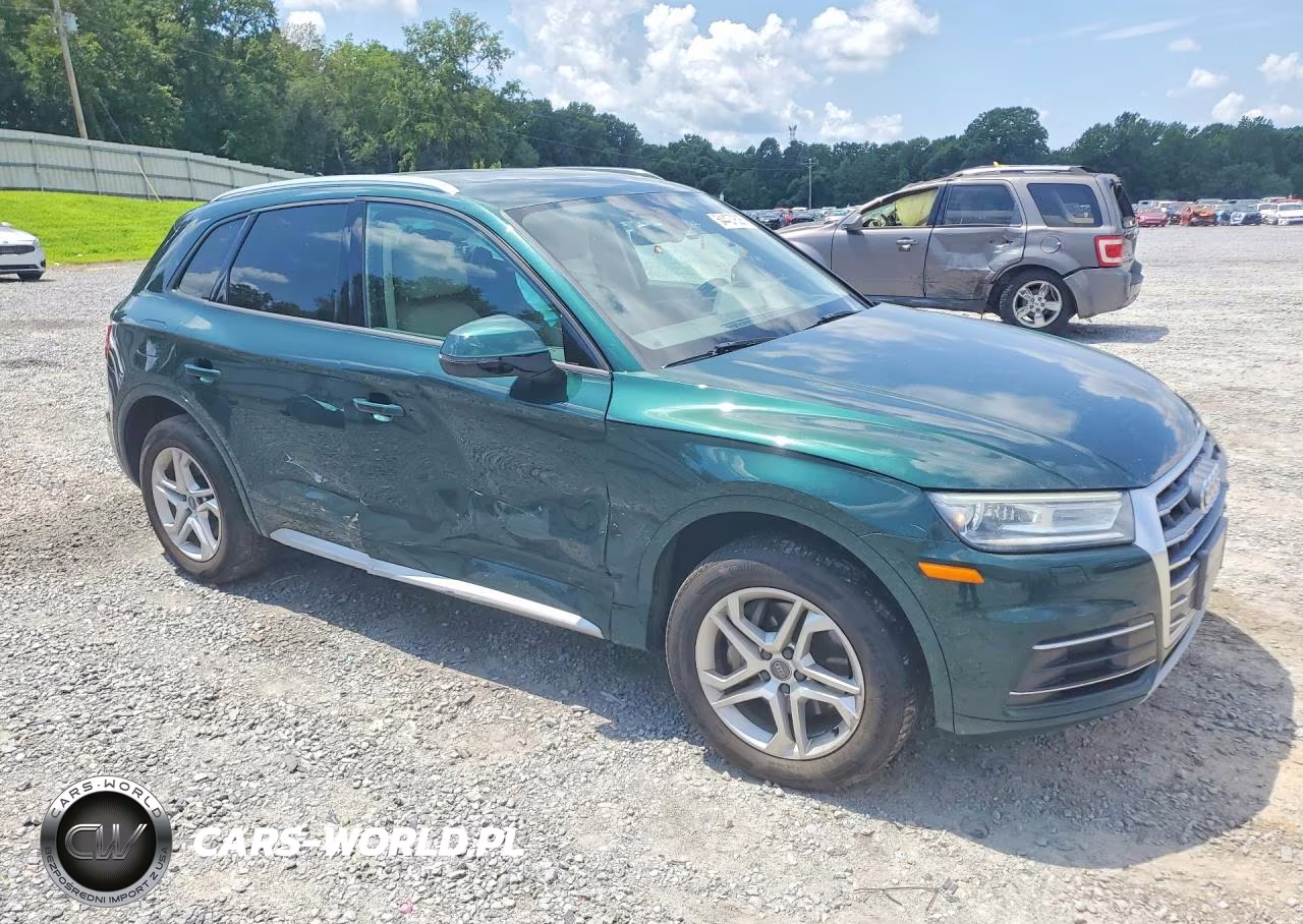2018 Audi Q5 Premium VIN:WA1ANAFY7J2046045 - 4