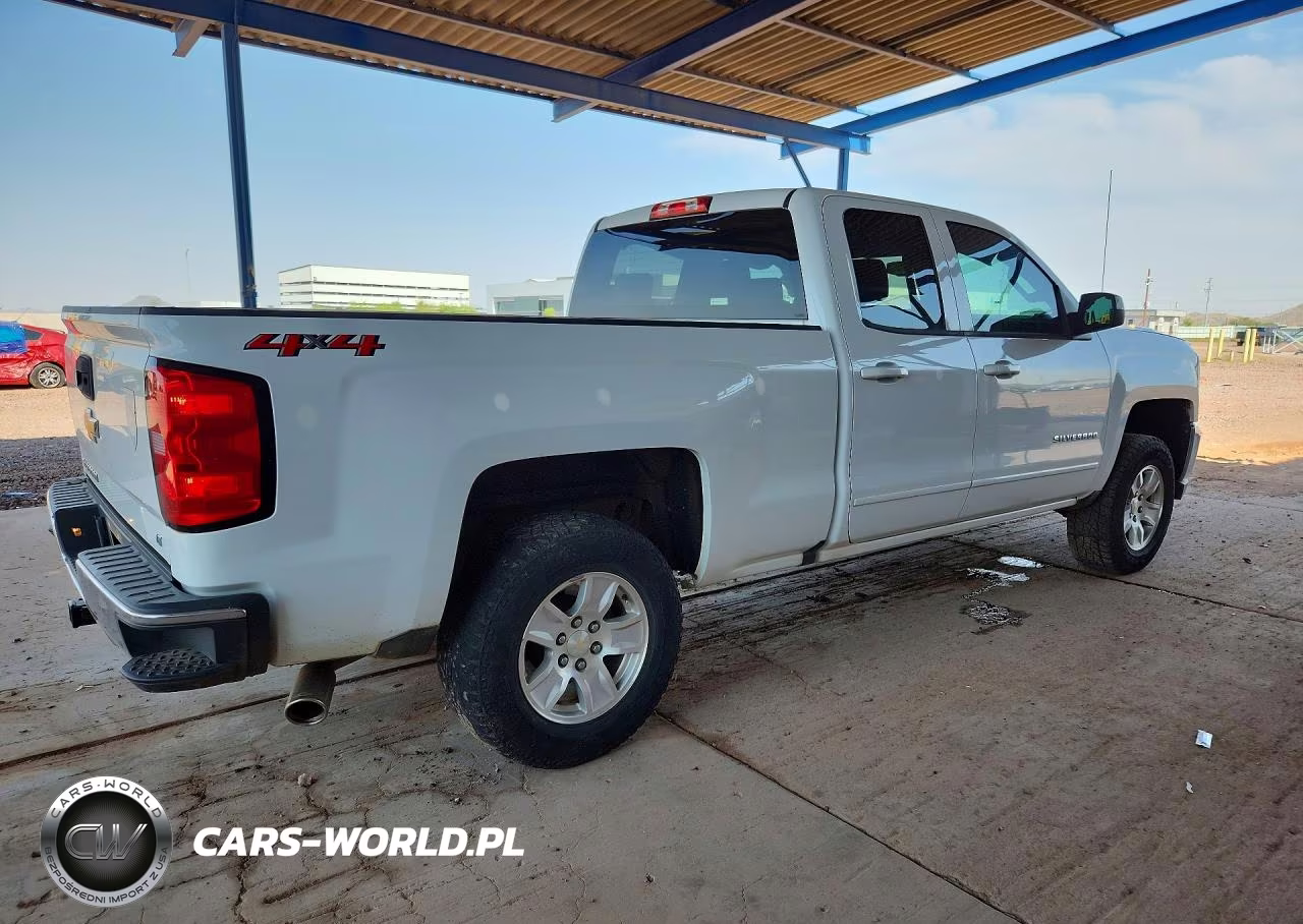 2018 Chevrolet Silverado K1500 Lt VIN:1GCVKREC3JZ322460 - 3