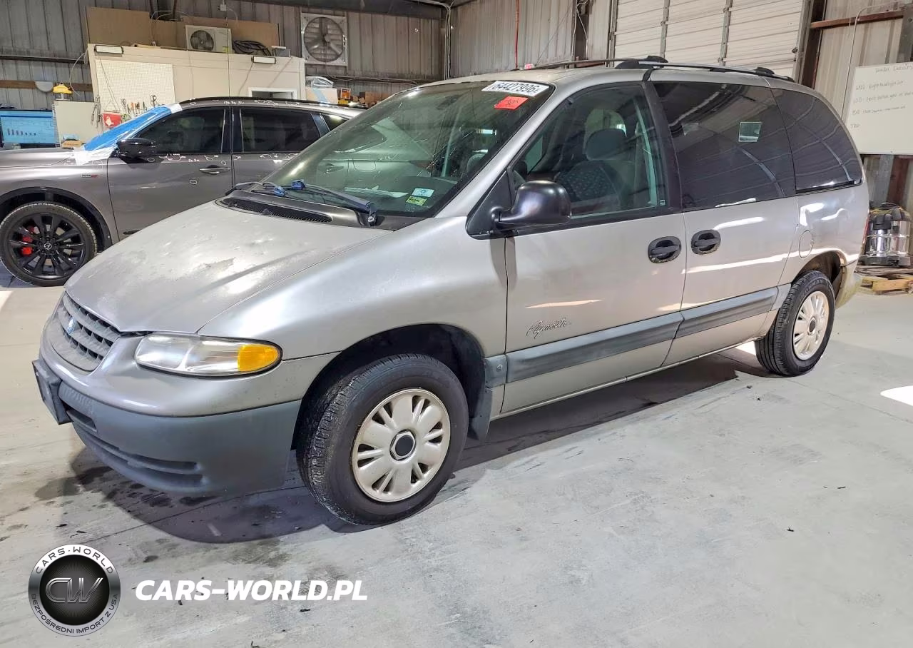 1996 Plymouth Voyager Se – zdjęcie 1 z 13