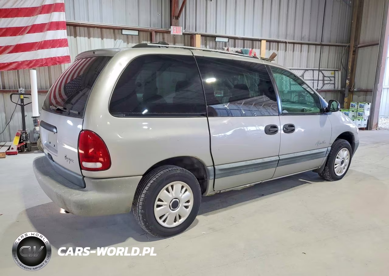 1996 Plymouth Voyager Se VIN:2P4GP4531TR769973 - 3