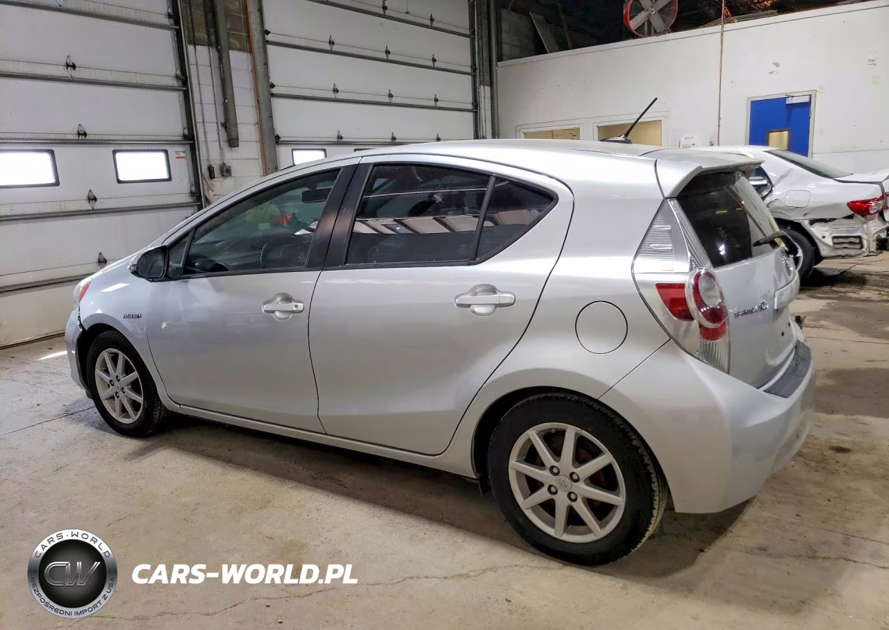 2014 Toyota Prius C Four VIN:JTDKDTB30E1060660 - 2