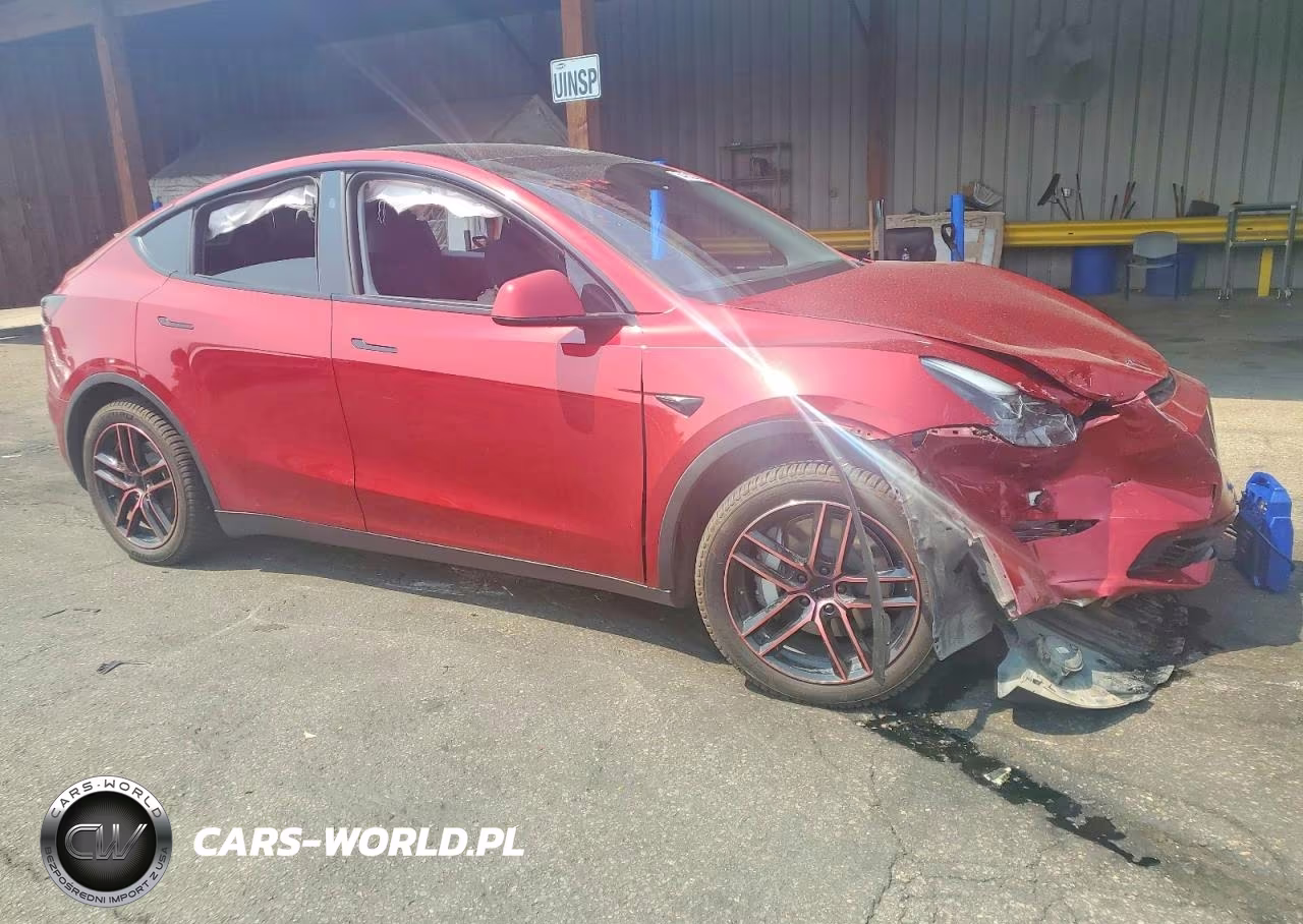 2024 Tesla Model Y VIN:7SAYGDEE0RF065930 - 4