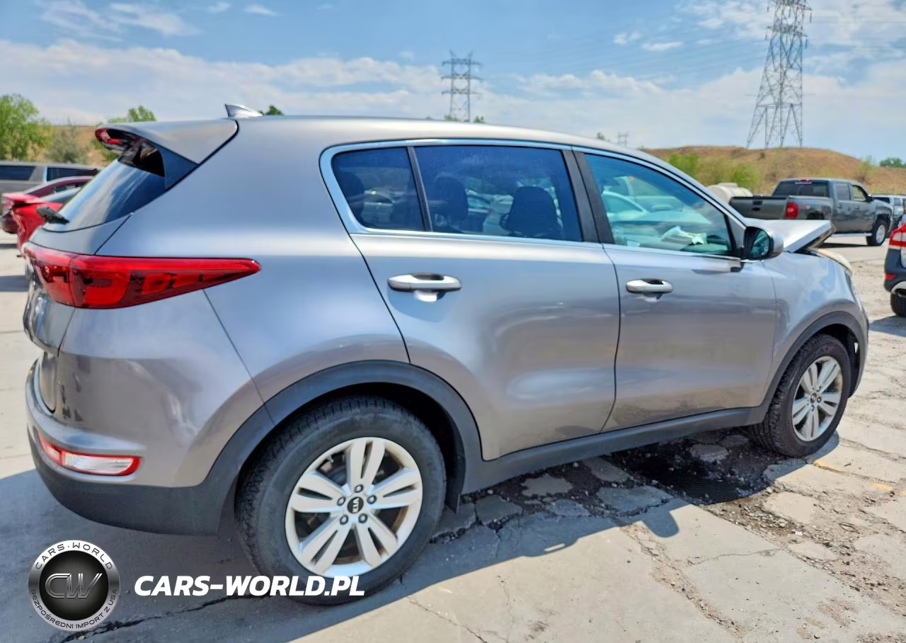 2018 Kia Sportage Lx VIN:KNDPM3AC2J7318384 - 3