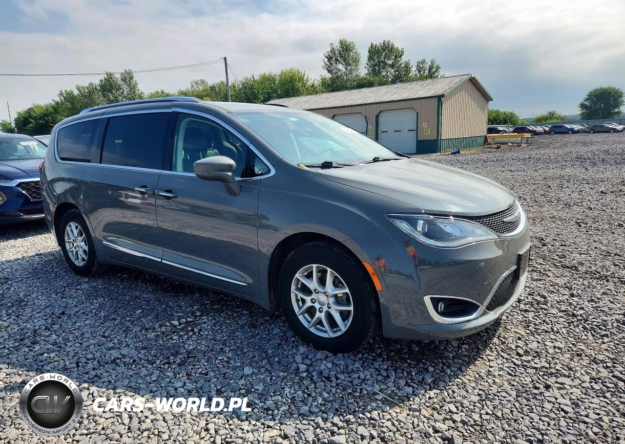 2020 Chrysler Pacifica Touring L VIN:2C4RC1BG3LR281767 - 4