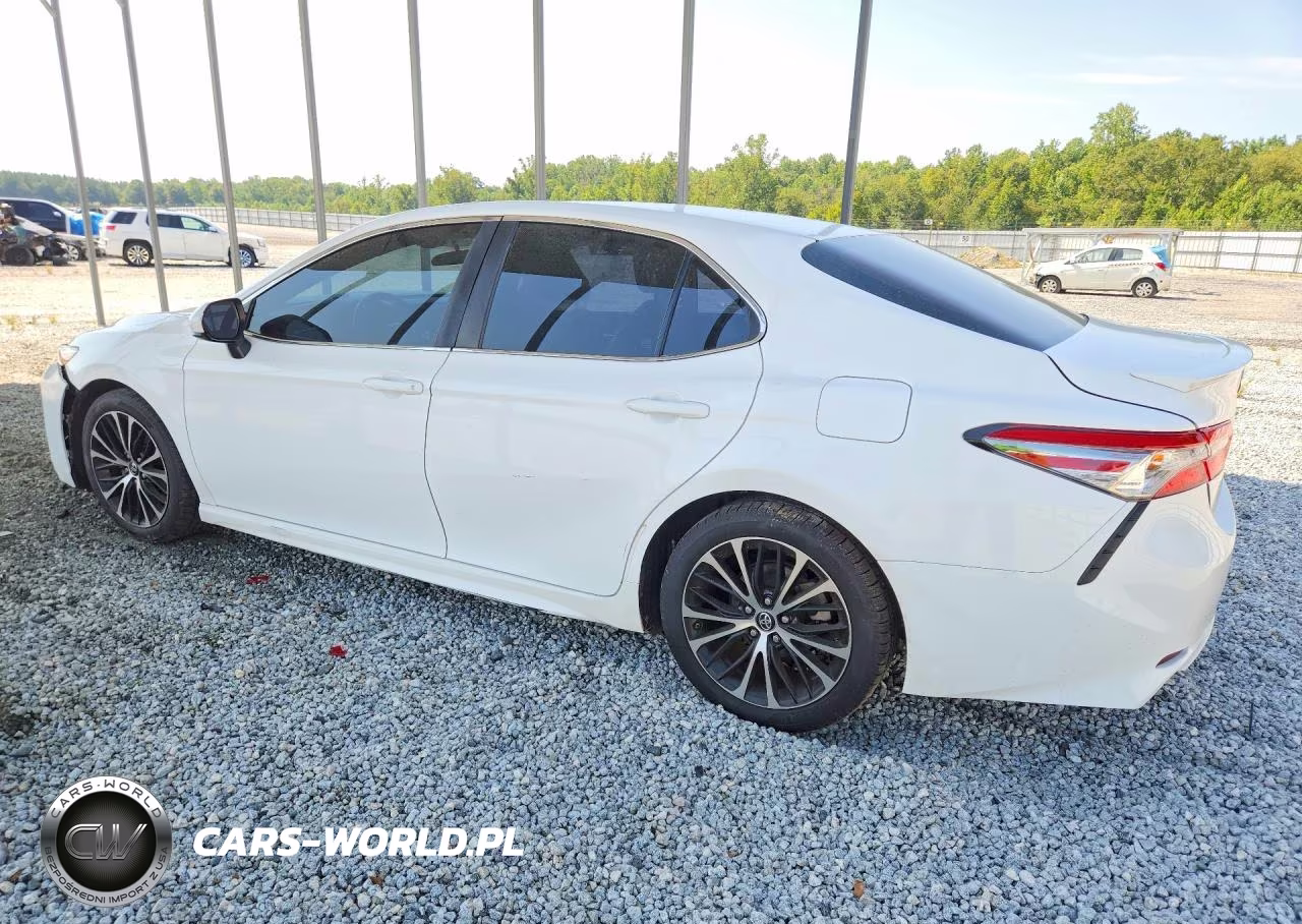 2018 Toyota Camry Se VIN:4T1B11HK1JU035136 - 2