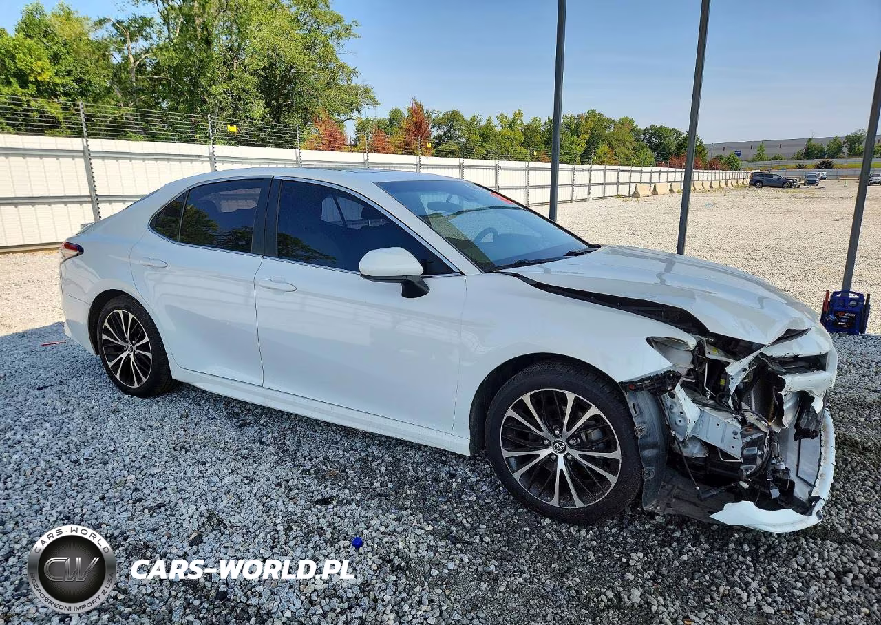 2018 Toyota Camry Se VIN:4T1B11HK1JU035136 - 4